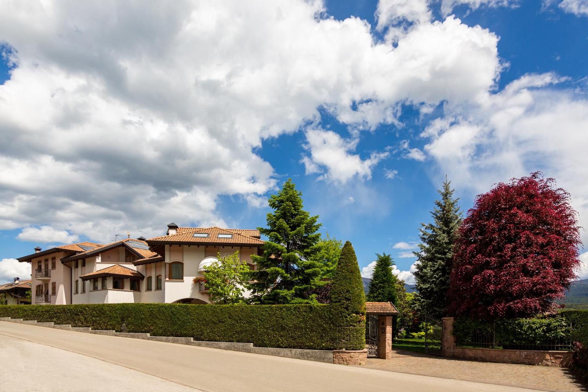 Appartamento Le Colonne - Relais Villa Quercia Tassullo Exteriér fotografie